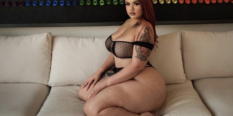 Here’s How Stephanie Gonzalez Found Her Way into the Modeling Industry