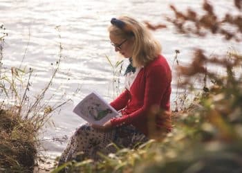 Molly Arbuthnott: Redefining Grief for Children with “Oscar the Ferry Cat”