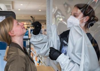 Germany will force travelers not vaccinated or without full regimen to submit a negative PCR