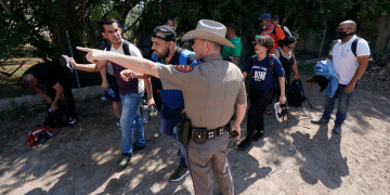 US government sues Texas for immigration detention
